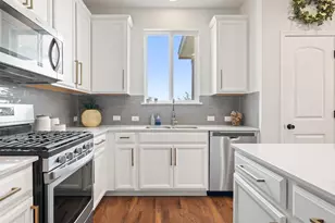 290 Bayberry Cir, Buda, TX 78610 - Photo 3