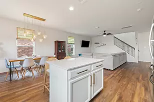 290 Bayberry Cir, Buda, TX 78610 - Photo 5