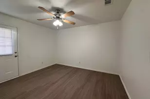 6910 Circle S Rd, Austin, TX 78745 - Photo 9