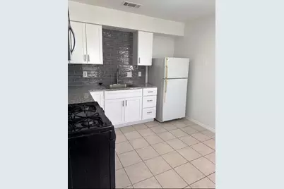 6910 Circle S Road #B, Austin, TX 78745 - Photo 3