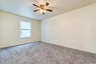 126 Sandstone Dr, Jarrell, TX 76537 - Photo 13