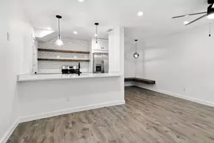 2124 Burton Dr, Austin, TX 78741 - Photo 3