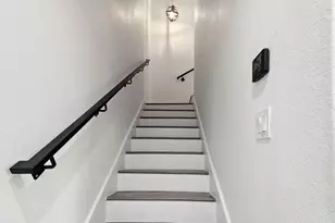 2124 Burton Dr, Austin, TX 78741 - Photo 15