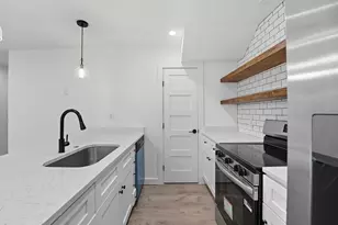 2124 Burton Dr, Austin, TX 78741 - Photo 9