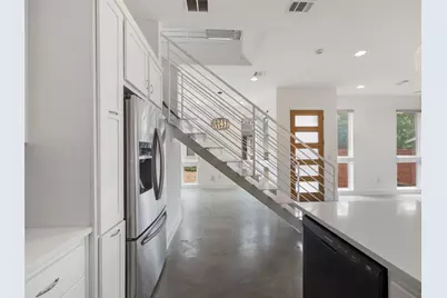 513 W Croslin Street #B, Austin, TX 78752 - Photo 17