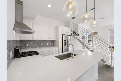 513 W Croslin Street #B, Austin, TX 78752 - Photo 13