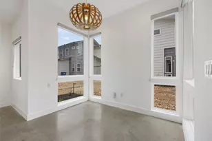 513 W Croslin St, Austin, TX 78752 - Photo 9