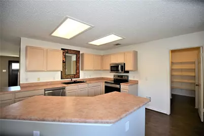 1915 Ruthie Run, Cedar Park, TX 78613 - Photo 7