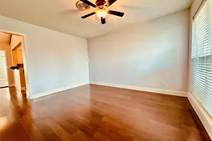 103 Prince Dr, Austin, TX 78752 - Photo 3