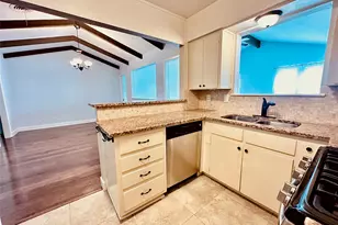 103 Prince Dr, Austin, TX 78752 - Photo 11