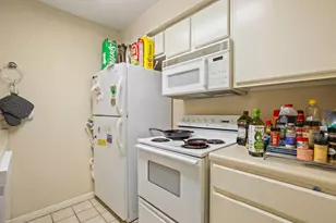501 W 26th St, Austin, TX 78705 - Photo 5
