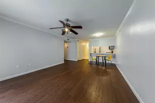 501 W 26th St, Austin, TX 78705 - Photo 9