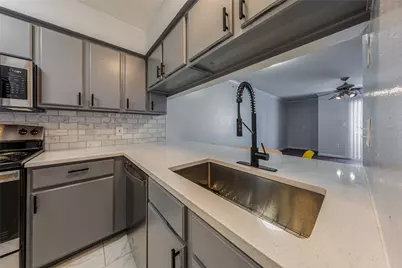 501 W 26th Street #103, Austin, TX 78705 - Photo 3