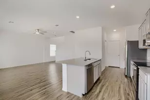125 Guardian Angel Ct, Jarrell, TX 76537 - Photo 5