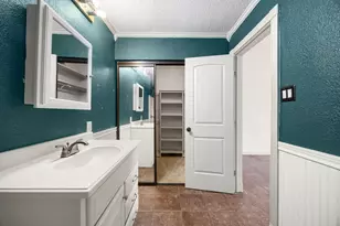 1748 Ohlen Rd, Austin, TX 78757 - Photo 31