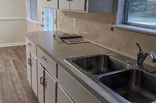 5904 Burlington Ct, Austin, TX 78727 - Photo 7
