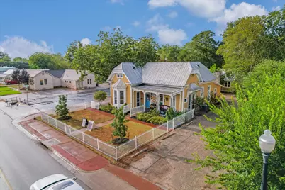 1002 Chestnut Street #D, Bastrop, TX 78602 - Photo 11