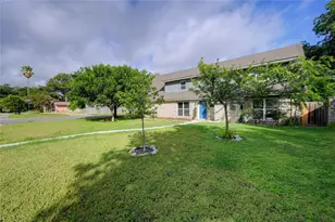 827 Briarcliff Dr, San Antonio, TX 78213 - Photo 25