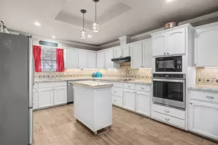 1601 Sunset Cir, Cameron, TX 76520 - Photo 17