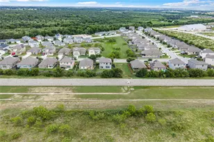 214 Saranac Dr, Elgin, TX 78621 - Photo 29
