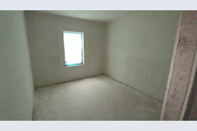 112 W Ila Street, Elgin, TX 78621 - Photo 5