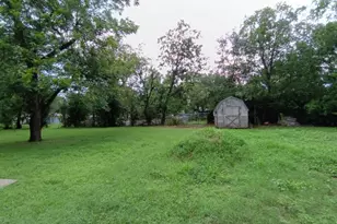 112 W Ila St, Elgin, TX 78621 - Photo 17