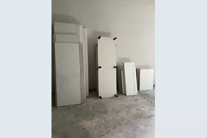 112 W Ila Street, Elgin, TX 78621 - Photo 21