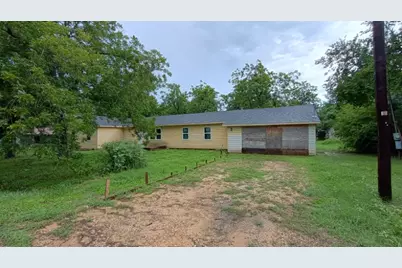 112 W Ila Street, Elgin, TX 78621 - Photo 3