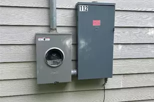 112 W Ila St, Elgin, TX 78621 - Photo 27