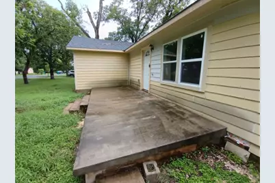 112 W Ila Street, Elgin, TX 78621 - Photo 7