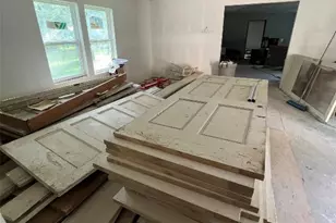 112 W Ila St, Elgin, TX 78621 - Photo 25