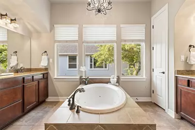 210 Lake Como Drive, Lakeway, TX 78734 - Photo 23