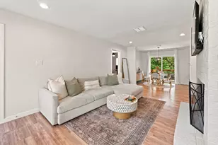 2802 Catalina Dr, Austin, TX 78741 - Photo 3