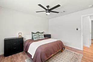 2802 Catalina Dr, Austin, TX 78741 - Photo 15