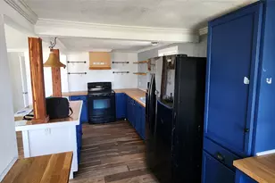 504 W Luce St, Llano, TX 78643 - Photo 3