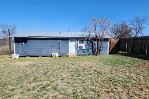 504 W Luce St, Llano, TX 78643 - Photo 15