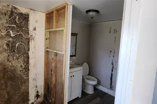 504 W Luce St, Llano, TX 78643 - Photo 7