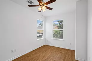 1611 E 13th St, Austin, TX 78702 - Photo 9