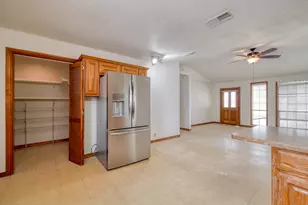 2701 Windy Ridge Rd, Taylor, TX 76574 - Photo 7