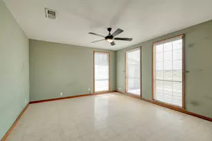 2701 Windy Ridge Rd, Taylor, TX 76574 - Photo 13