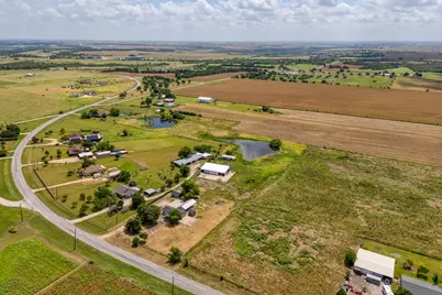 2701 Windy Ridge Road, Taylor, TX 76574 - Photo 27