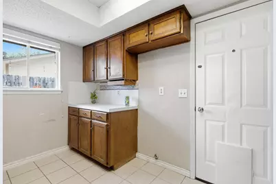 8509 Slant Oak Drive, Austin, TX 78729 - Photo 13
