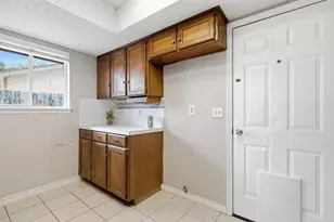 8509 Slant Oak Dr, Austin, TX 78729 - Photo 13