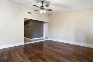 8509 Slant Oak Dr, Austin, TX 78729 - Photo 9