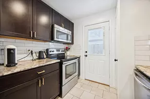 3202 French Pl, Austin, TX 78722 - Photo 11