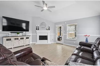 106 Pecanwood N, Kyle, TX 78640 - Photo 15