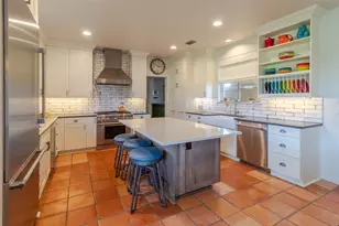 515 E Trail, Spicewood, TX 78669 - Photo 15