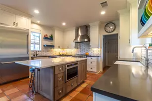 515 E Trail, Spicewood, TX 78669 - Photo 5