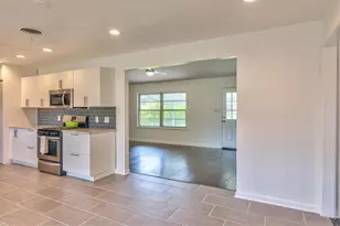 8107 Lazy Ln, Austin, TX 78757 - Photo 5