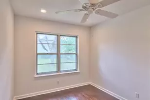 8107 Lazy Ln, Austin, TX 78757 - Photo 17